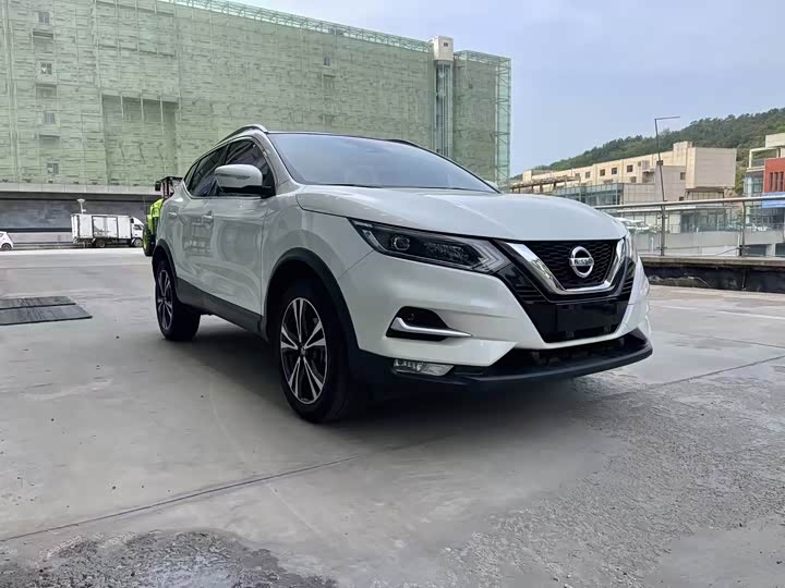 Фото 2 - Nissan Qashqai