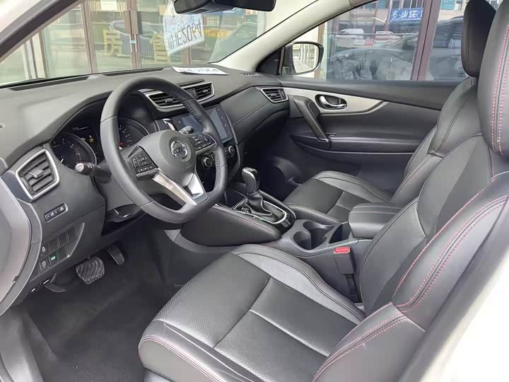 Фото 4 - Nissan Qashqai