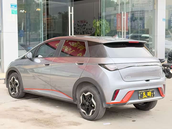 Фото 14 - BYD Dolphin