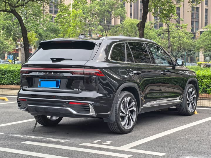 Фото 4 - Geely Monjaro