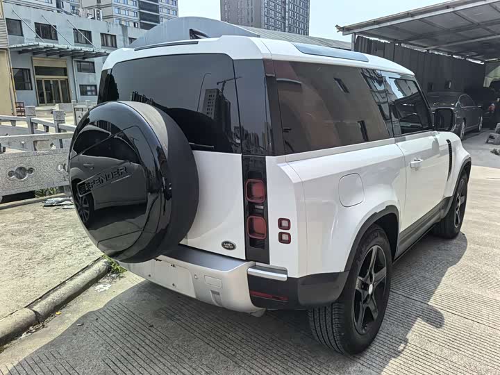 Фото 9 - Land Rover Defender