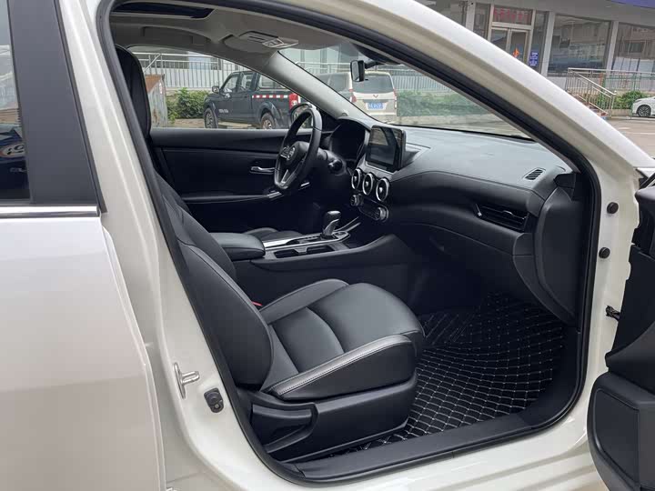 Фото 10 - Nissan Sylphy