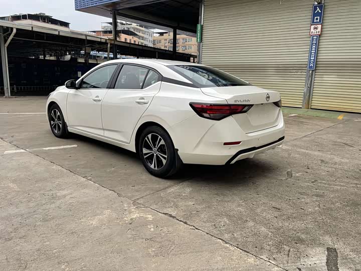 Фото 4 - Nissan Sylphy