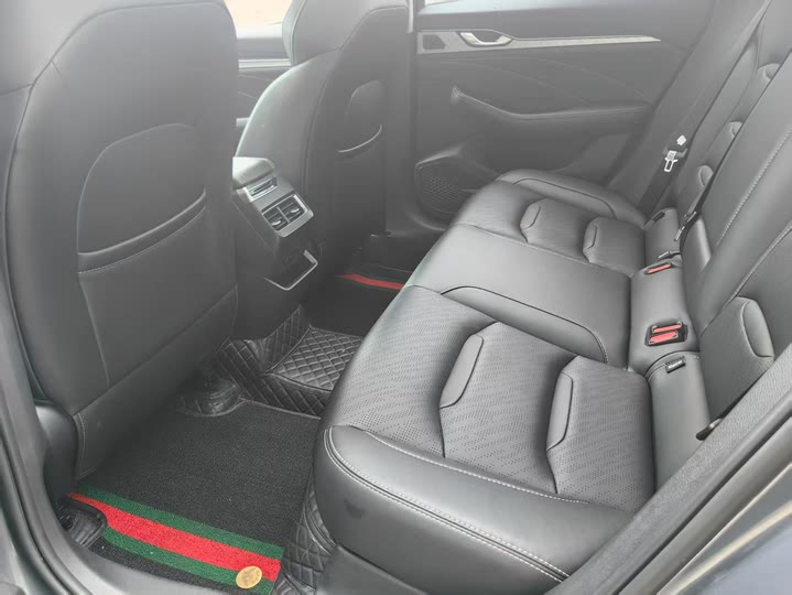 Фото 10 - Geely Preface