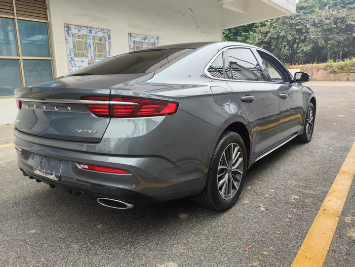 Фото 11 - Geely Preface