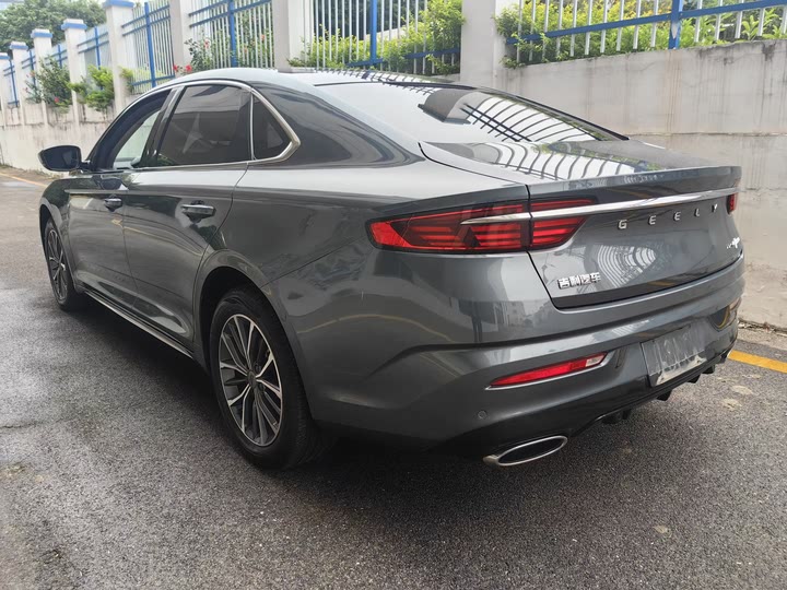 Фото 13 - Geely Preface