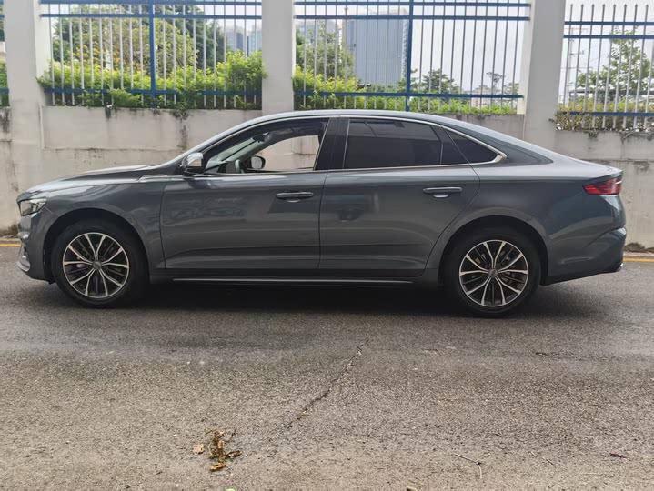 Фото 14 - Geely Preface