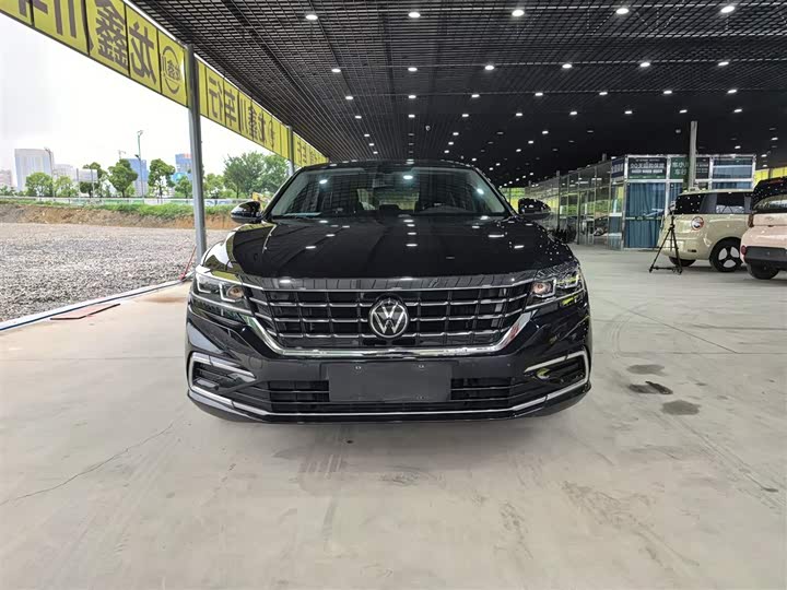 Фото 7 - Volkswagen Passat