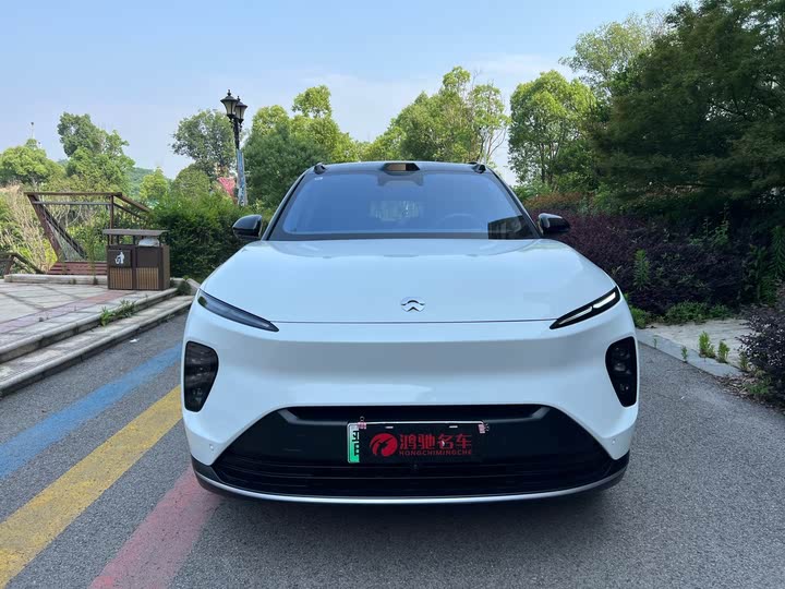 Фото 1 - Nio ES8