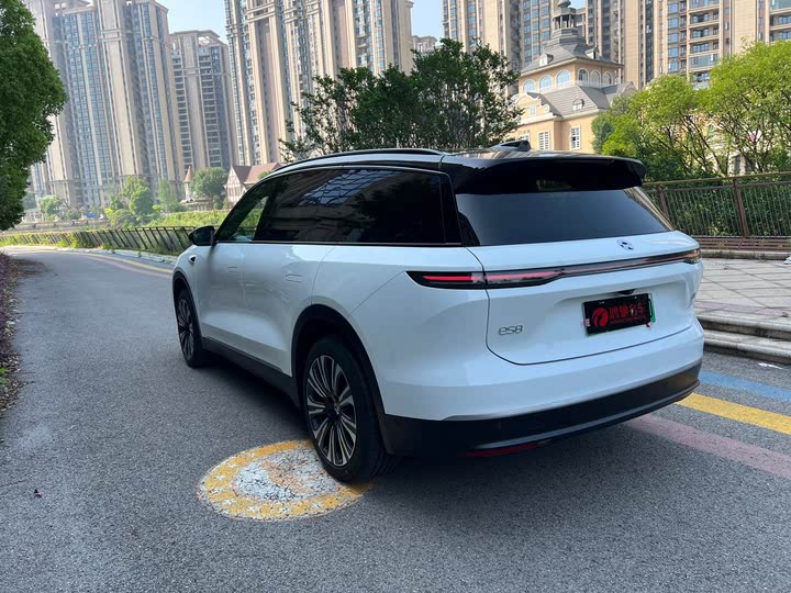 Фото 11 - Nio ES8