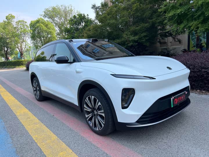 Фото 2 - Nio ES8