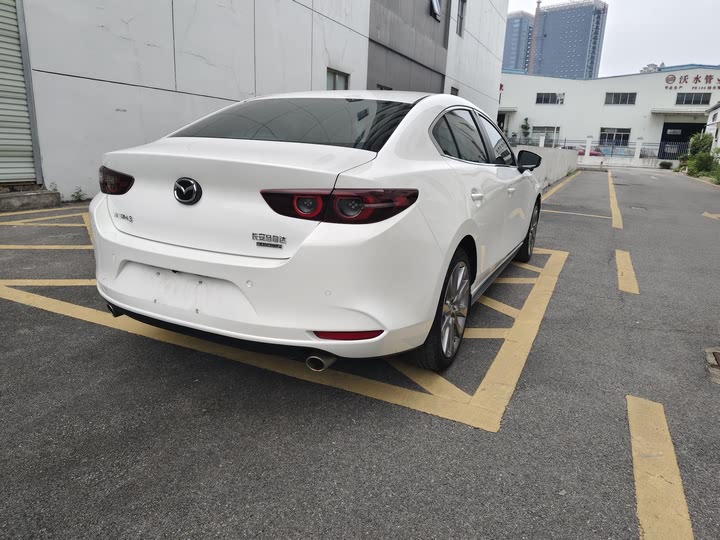 Фото 15 - Mazda 3 (Axela)