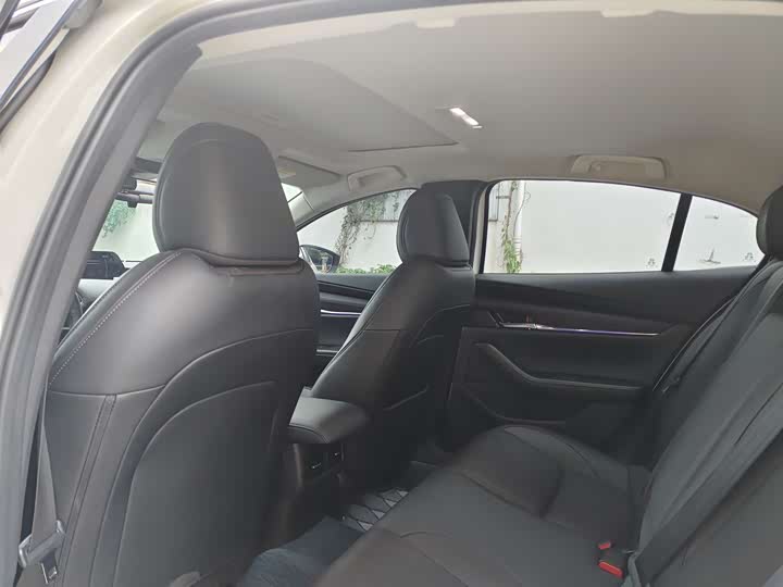 Фото 8 - Mazda 3 (Axela)