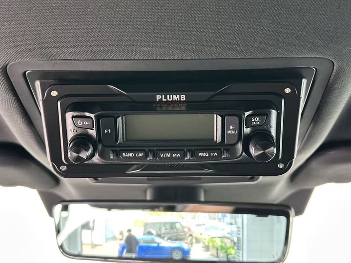 Фото 11 - Land Rover Defender