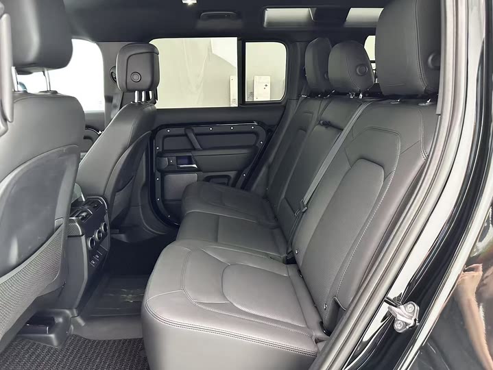 Фото 14 - Land Rover Defender