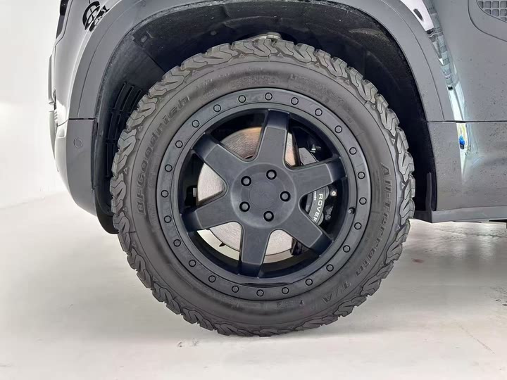 Фото 6 - Land Rover Defender