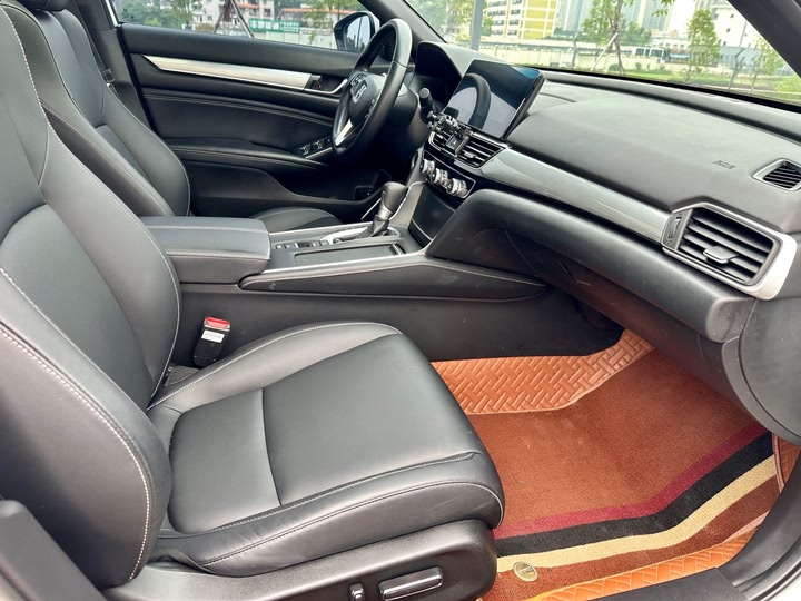 Фото 9 - Honda Inspire