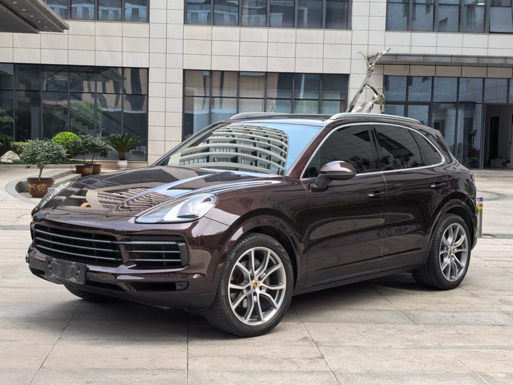 Фото 1 - Porsche Cayenne