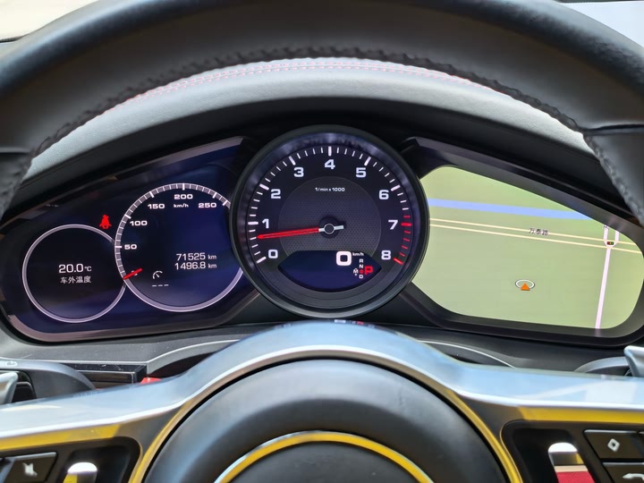 Фото 11 - Porsche Cayenne