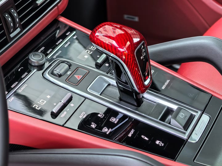 Фото 14 - Porsche Cayenne