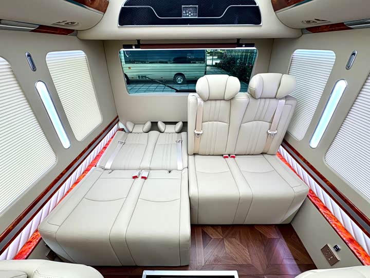 Фото 11 - Hongqi Guoyue