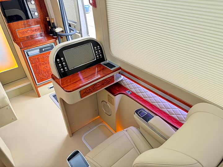 Фото 15 - Hongqi Guoyue