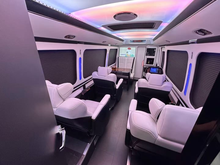 Фото 21 - Hongqi Guoyue