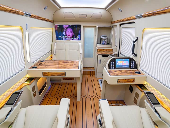 Фото 30 - Hongqi Guoyue