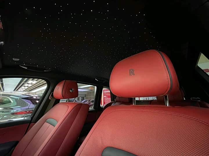 Фото 14 - Rolls-Royce Cullinan