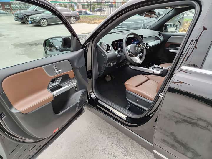 Фото 6 - Mercedes-Benz GLB-Class