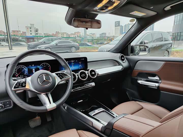 Фото 8 - Mercedes-Benz GLB-Class