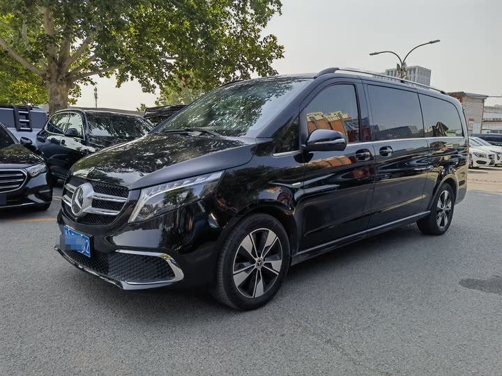 Фото 1 - Mercedes-Benz V-Class