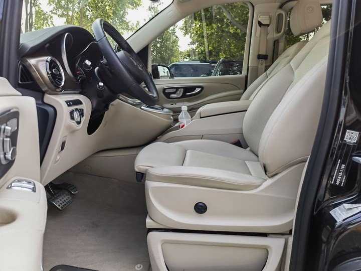 Фото 4 - Mercedes-Benz V-Class