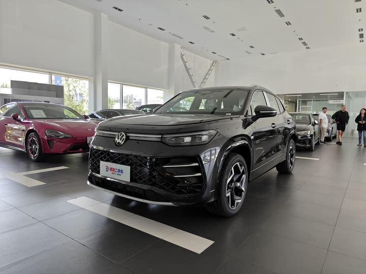 Фото 1 - Volkswagen Tayron