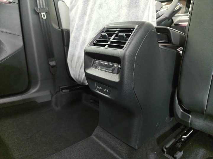 Фото 8 - Volkswagen Tayron