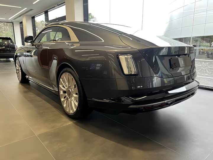 Фото 2 - Rolls-Royce Spectre