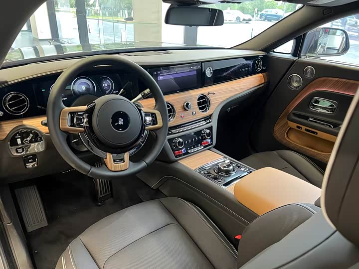 Фото 6 - Rolls-Royce Spectre