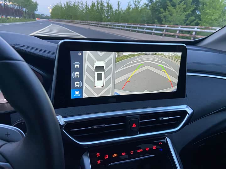 Фото 13 - Maxus G50