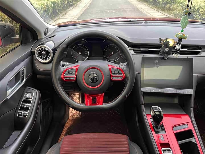 Фото 11 - MG Motor 6