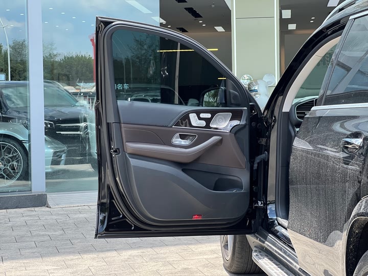 Фото 13 - Mercedes-Benz GLS-Class