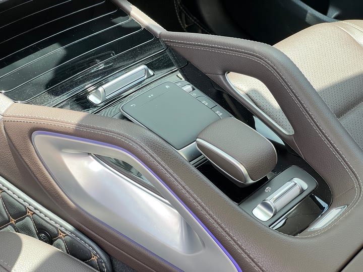 Фото 15 - Mercedes-Benz GLS-Class