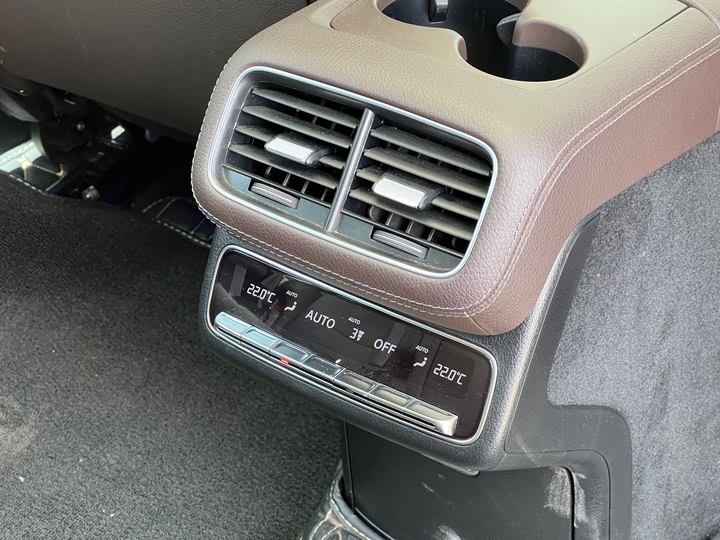 Фото 9 - Mercedes-Benz GLS-Class