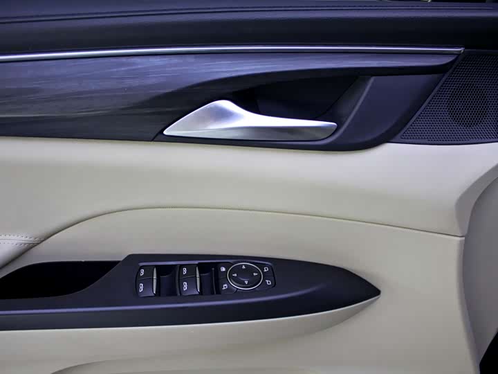 Фото 10 - Buick GL8 ES