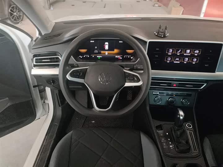 Фото 11 - Volkswagen Lavida