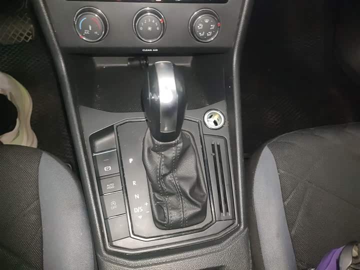 Фото 14 - Volkswagen Lavida