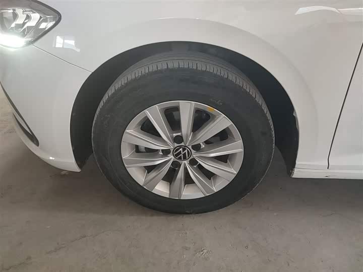 Фото 23 - Volkswagen Lavida