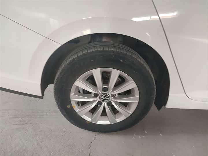 Фото 30 - Volkswagen Lavida