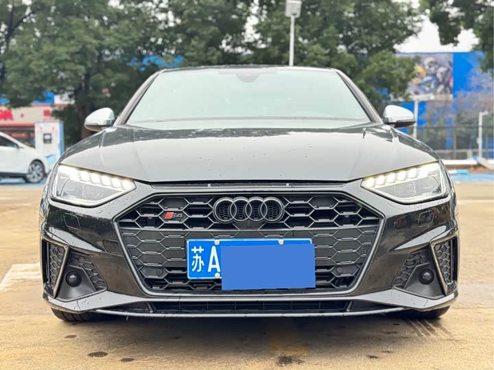 Фото 2 - Audi S4