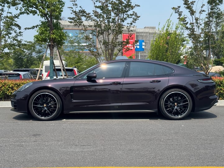 Фото 14 - Porsche Panamera