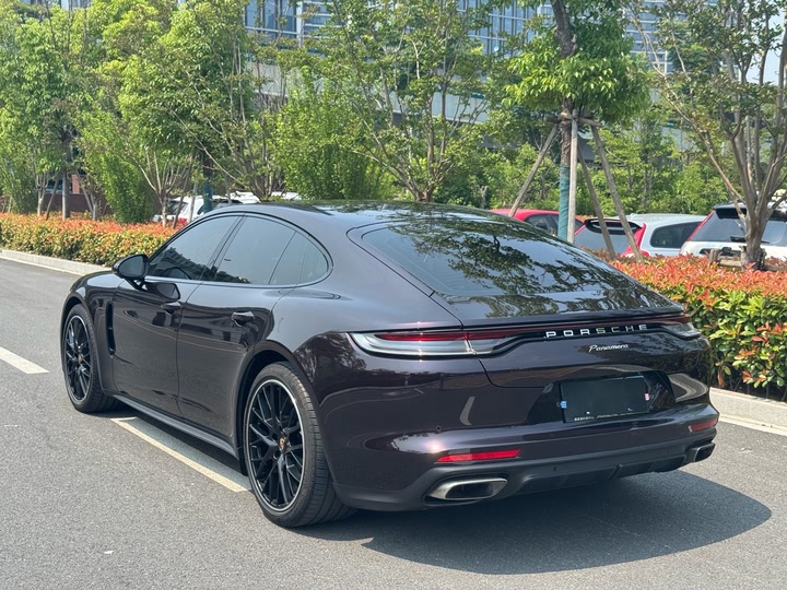 Фото 15 - Porsche Panamera